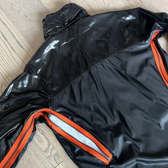 Givenchy black windbreaker. - Picture 5 of 8